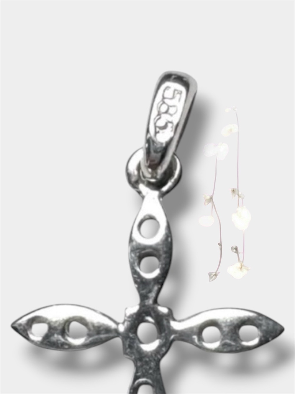 💞VINTAGE 14K White Gold Cross Pavé-Set Round Diamonds - Pendant Only - Picture 3 of 5